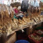 Il fantastico mercato del pesce essicato
